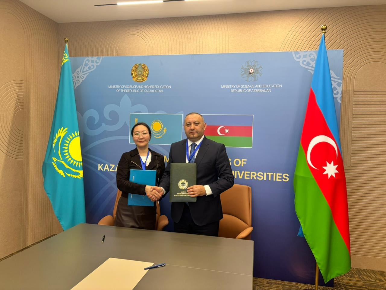 ADAU ilə Qazaxıstanın ali təhsil müəssisələri arasında memorandum imzalanıb - FOTOLAR